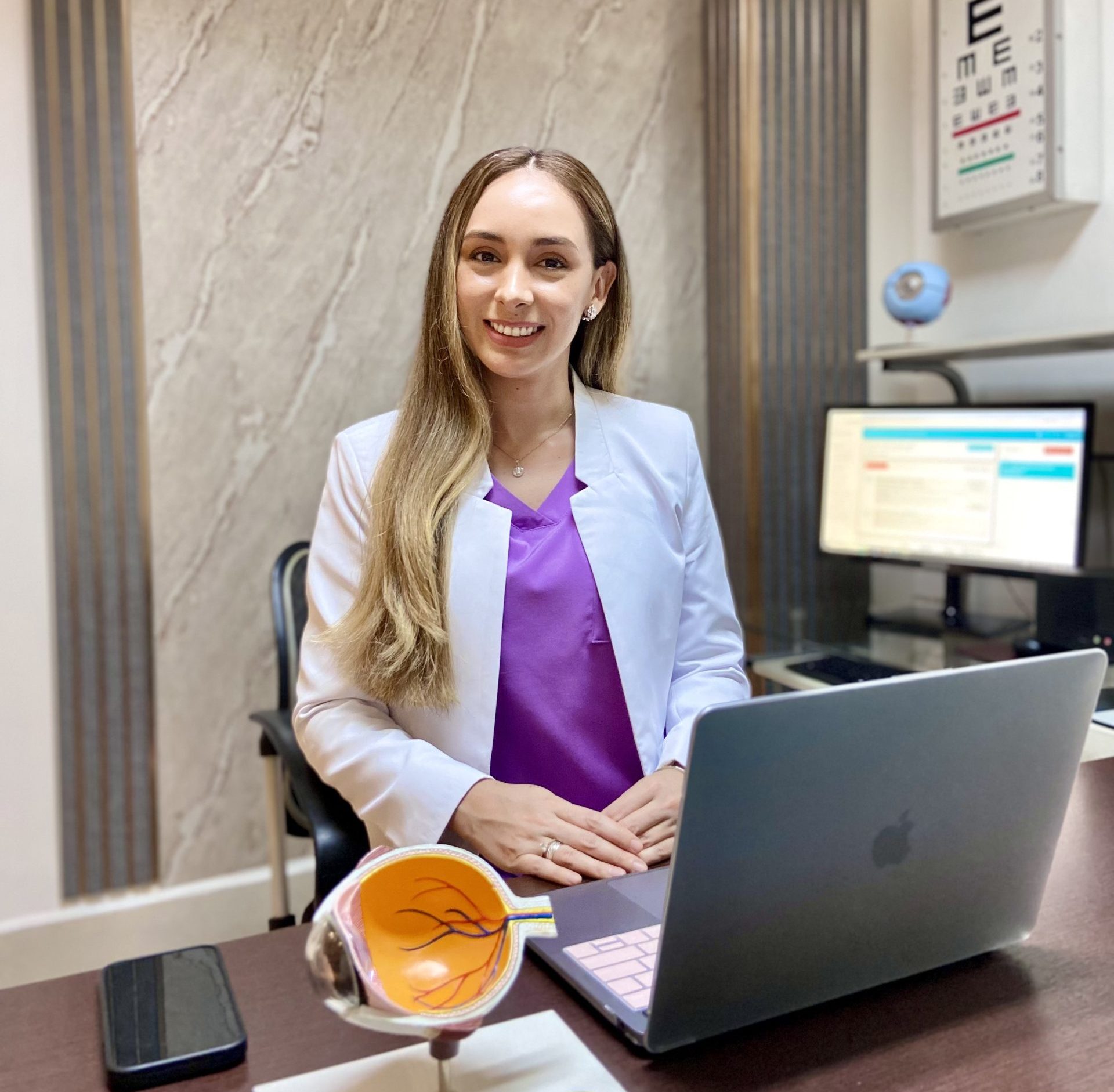 Dra. Veronica Gaibor Silva - cirujana Oftalmóloga Guayaquil Ecuador